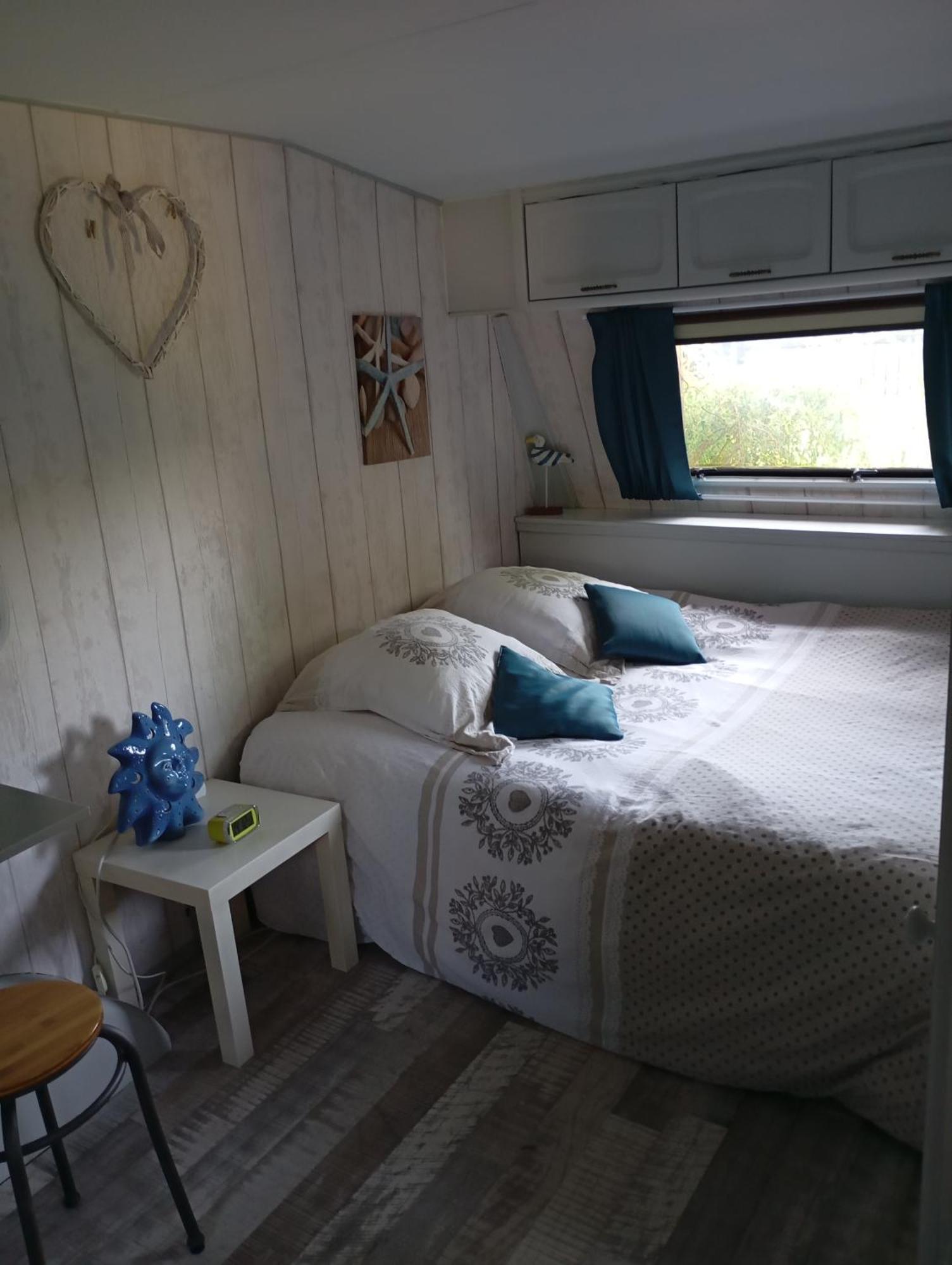 Апартаменты Tiny House Plein Centre Уртен Экстерьер фото