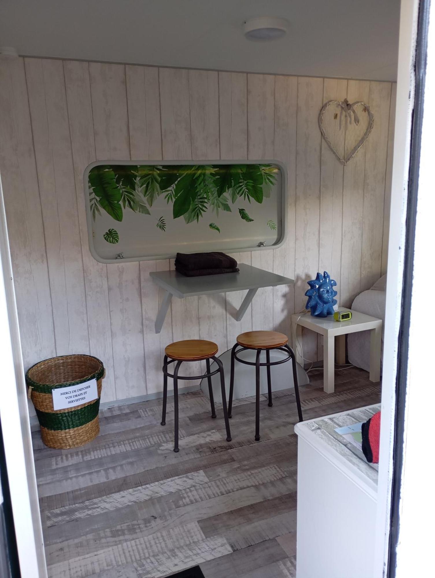 Апартаменты Tiny House Plein Centre Уртен Экстерьер фото