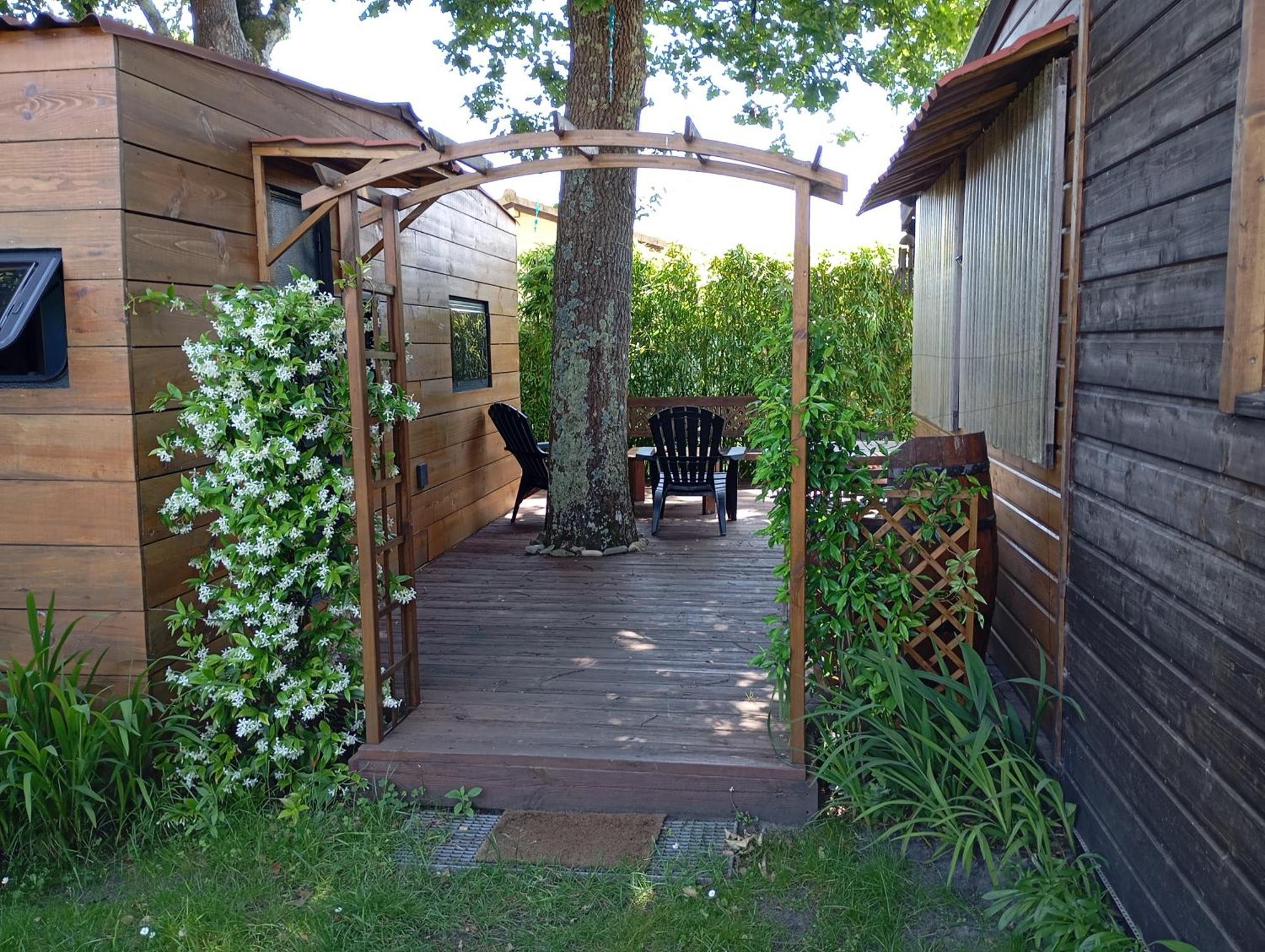 Апартаменты Tiny House Plein Centre Уртен Экстерьер фото